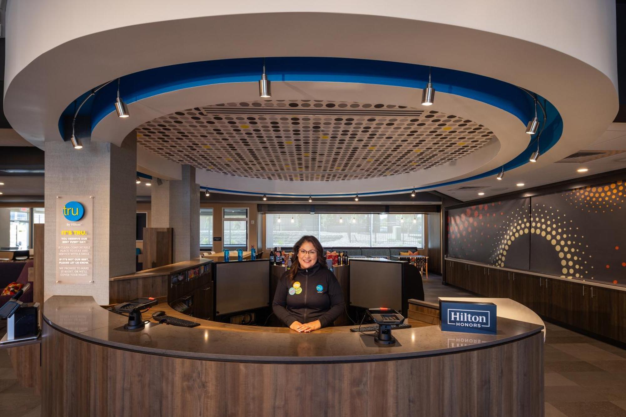 Tru By Hilton Yakima Airport Hotel Buitenkant foto